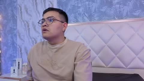  hades  online show from December 2025 11:39:02 AM