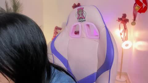 Hadid online show from December 2025 04:46:02 PM