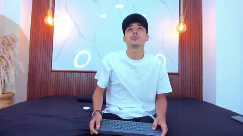 Hadrian Torres online show from March 2026 01:03:01 PM