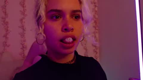 Haely online show from March 2026 08:33:01 PM