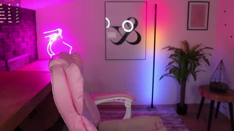 Snapshot of hailey__green chatting on February 2025 11:00:01 PM Hailey Green online show from February 2025 11:00:01 PM