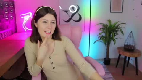 Snapshot of hailey__green chatting on February 2025 07:09:01 PM Hailey Green online show from February 2025 07:09:01 PM