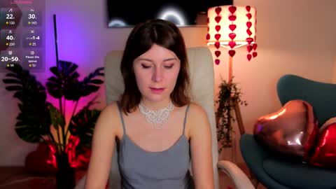 Snapshot of hailey__green chatting on February 2025 08:03:01 PM Hailey Green online show from February 2025 08:03:01 PM