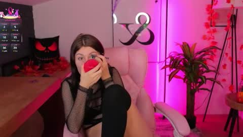 Snapshot of hailey__green chatting on October 2025 10:03:02 PM Hailey Green online show from October 2025 10:03:02 PM