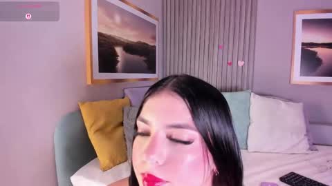 Snapshot of hailey_foxxx chatting on May 2026 10:15:02 PM laura online show from May 2026 10:15:02 PM