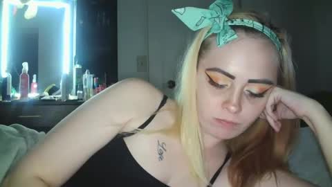 Hailey and d online show from December 2024 02:01:02 AM