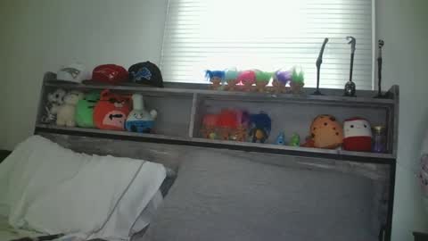 Hailey and d online show from September 2025 08:22:01 PM