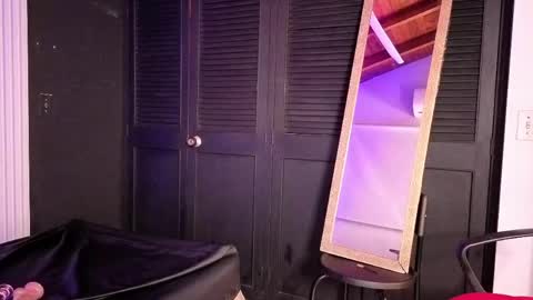 haileycat_ online show from June 2026 04:46:01 AM