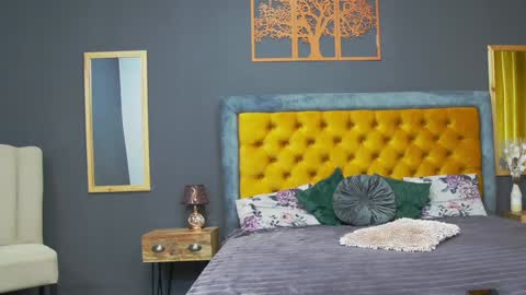 Hailey online show from February 2025 04:59:02 AM