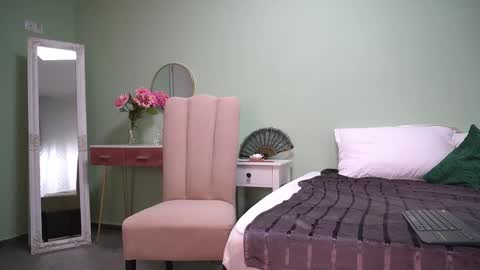 Hailey online show from September 2025 03:09:02 AM