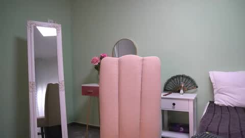 Hailey online show from October 2025 05:11:02 AM