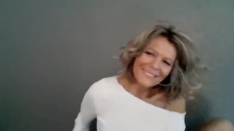 Hailey online show from February 2026 06:52:01 PM