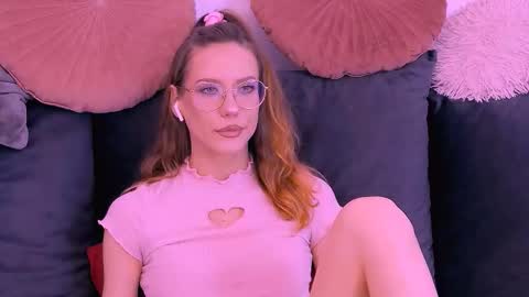 Snapshot of haileysinclair chatting on February 2026 09:02:01 PM Carla online show from February 2026 09:02:01 PM