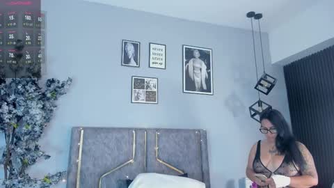 haileystonei online show from September 2025 11:47:01 AM