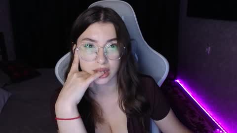 Snapshot of haily_heavenly chatting on November 2025 01:34:01 PM HailyHeavenly online show from November 2025 01:34:01 PM