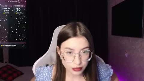 Snapshot of haily_heavenly chatting on November 2025 09:01:01 AM HailyHeavenly online show from November 2025 09:01:01 AM