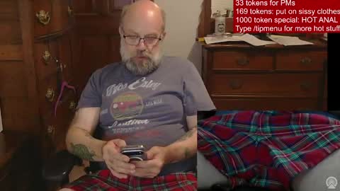 HairyDaddyBear69 online show from June 2026 01:00:01 AM