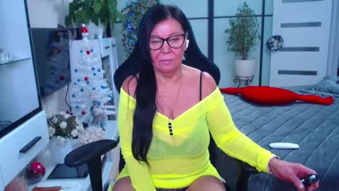 Monika online show from January 2025 09:48:01 AM