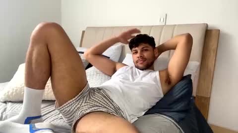 Independent       model  online show from March 2025 07:29:02 PM