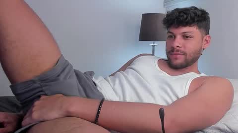 Independent       model  online show from February 2026 12:40:02 AM