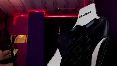 Snapshot of halaana_tendeer chatting on December 2024 12:47:01 PM halaana tendeer online show from December 2024 12:47:01 PM