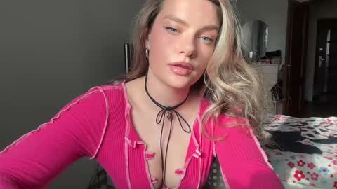 haley_rune online show from February 2025 10:04:02 AM