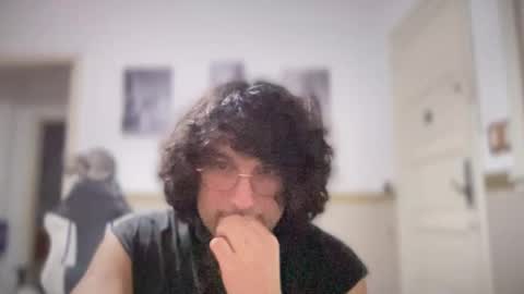 Snapshot of halfblood18 chatting on October 2025 12:49:02 AM halfblood18 online show from October 2025 12:49:02 AM