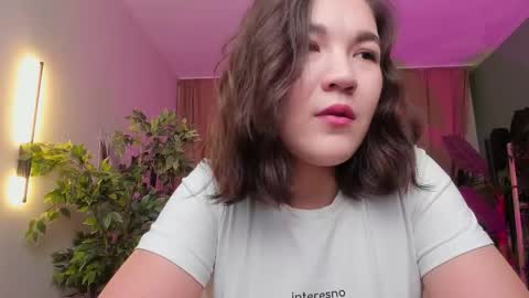 Snapshot of halle_berrry chatting on December 2025 02:11:01 PM Mary online show from December 2025 02:11:01 PM