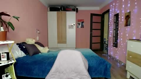 Snapshot of halleyg chatting on November 2025 03:51:01 PM Ann online show from November 2025 03:51:01 PM