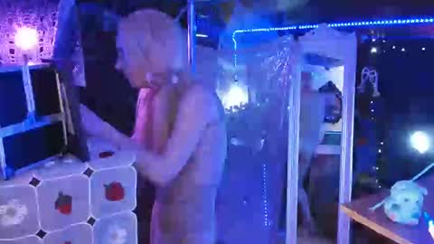 halovalentine online show from January 2025 12:17:01 AM