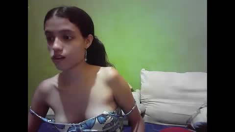 Snapshot of hambercrrist chatting on January 2025 12:13:02 AM hambercrist online show from January 2025 12:13:02 AM