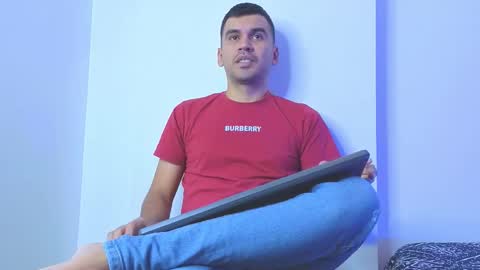 hamiltong12 online show from January 2026 09:51:01 PM