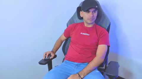 hamiltong12 online show from February 2026 10:38:01 PM