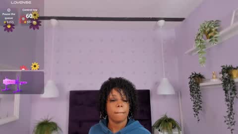 hanaahquinn online show from November 2025 11:42:02 AM