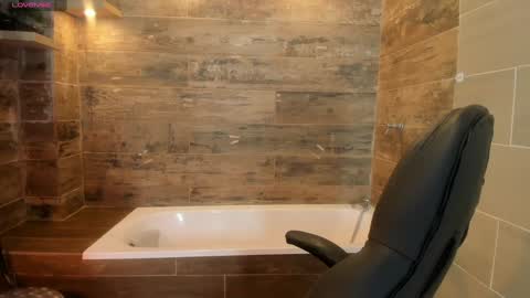 Snapshot of hanah_greey chatting on December 2024 08:10:02 PM HANAH online show from December 2024 08:10:02 PM