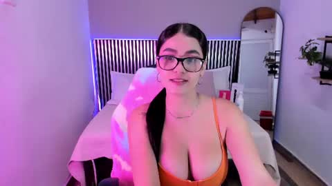 HANAH  online show from June 2026 07:13:01 PM