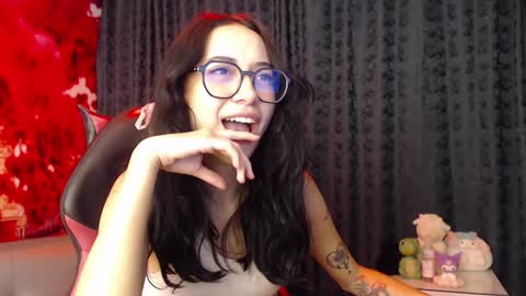 Snapshot of hanaku_8 chatting on January 2025 08:15:01 PM Hanaku online show from January 2025 08:15:01 PM