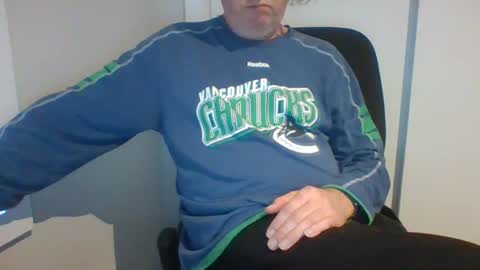 hand_ball_32 online show from August 2026 07:07:02 AM
