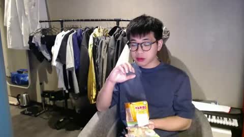 handsome_mannn online show from February 2026 12:16:02 AM