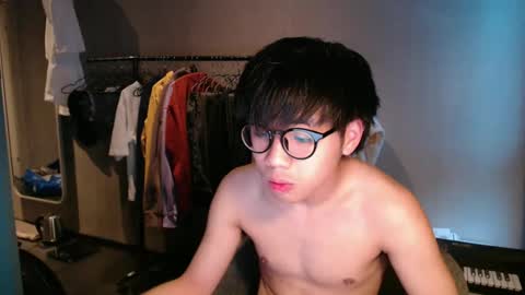 handsome_mannn online show from May 2026 06:23:02 PM