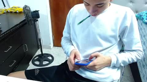 Snapshot of handsome_white1 chatting on December 2024 06:23:02 AM jorge daniel online show from December 2024 06:23:02 AM