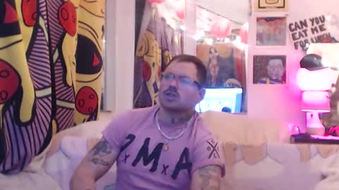 Snapshot of hankrams chatting on April 2026 01:28:02 AM hank rams online show from April 2026 01:28:02 AM