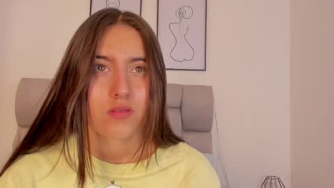 hanna__evans_ online show from September 2025 12:15:02 PM