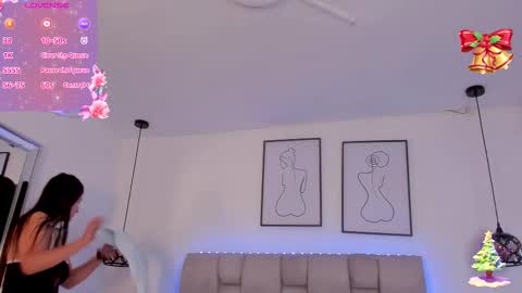 hanna__evans_ online show from December 2025 11:16:02 AM