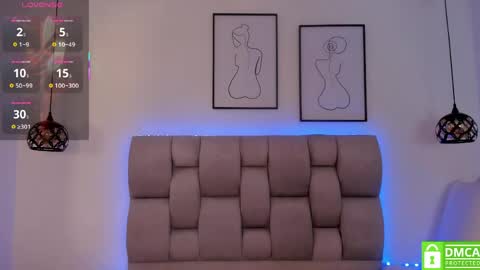 hanna__evans_ online show from April 2026 12:18:02 PM