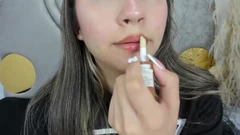 Snapshot of hanna_castro chatting on December 2025 01:17:01 PM Hanna Castro online show from December 2025 01:17:01 PM