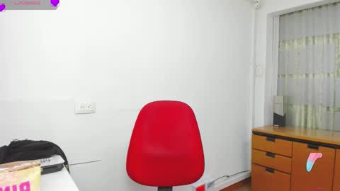 Sara online show from October 2025 08:18:01 PM