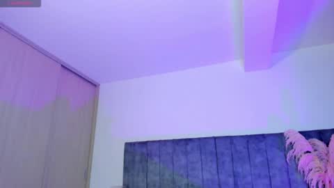 hanna_connorss online show from December 2025 11:43:01 PM