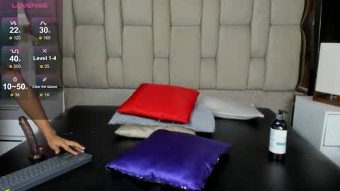 Snapshot of hanna_lens chatting on December 2024 07:31:02 PM Hanna lens online show from December 2024 07:31:02 PM