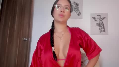 HANNA online show from November 2025 06:09:02 PM